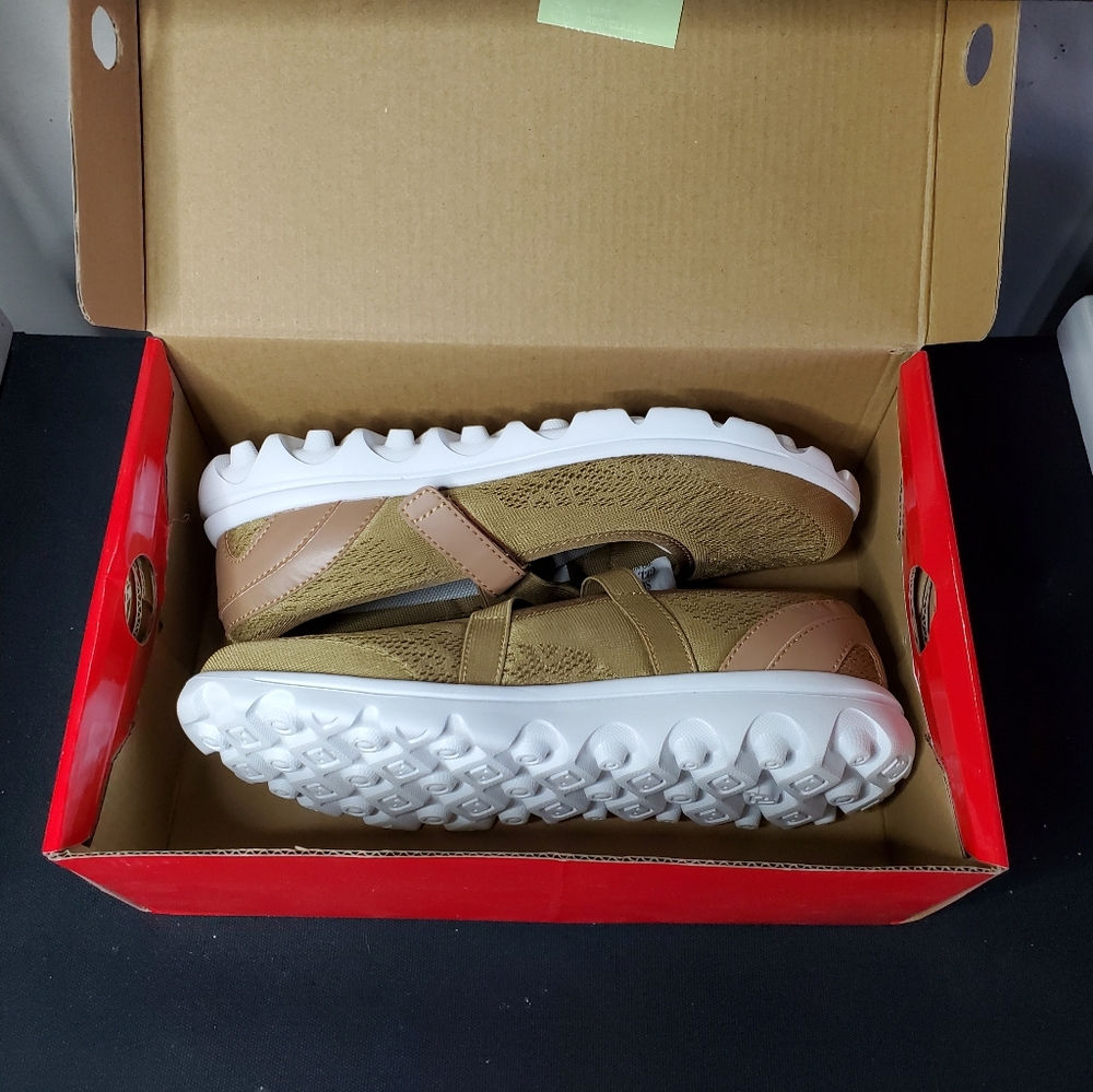 PROPET Womens TravelActiv Mary Jane Flat Size 8, Honey - Picture 13 of 13